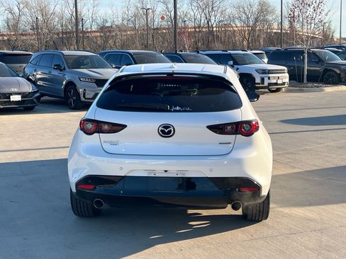 Used 2024 MAZDA MAZDA3 Hatchback w/Premium Plus Pkg image 11