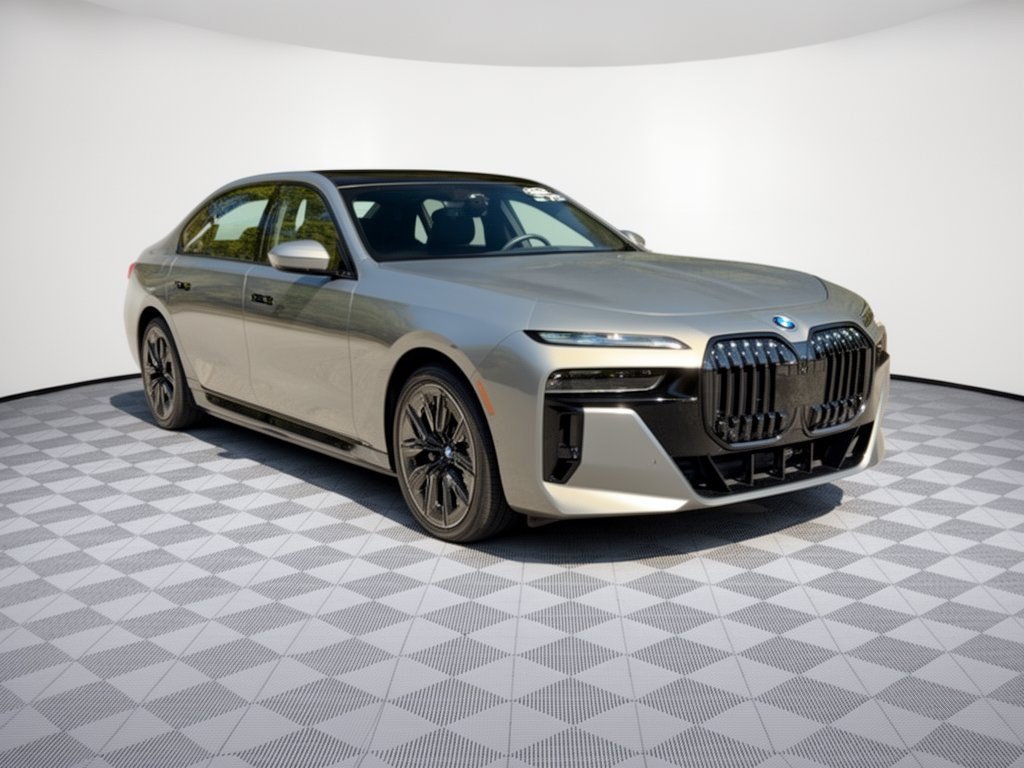 Certified 2024 BMW i7 xDrive60 w/ Executive Package AWD/4WD image 7