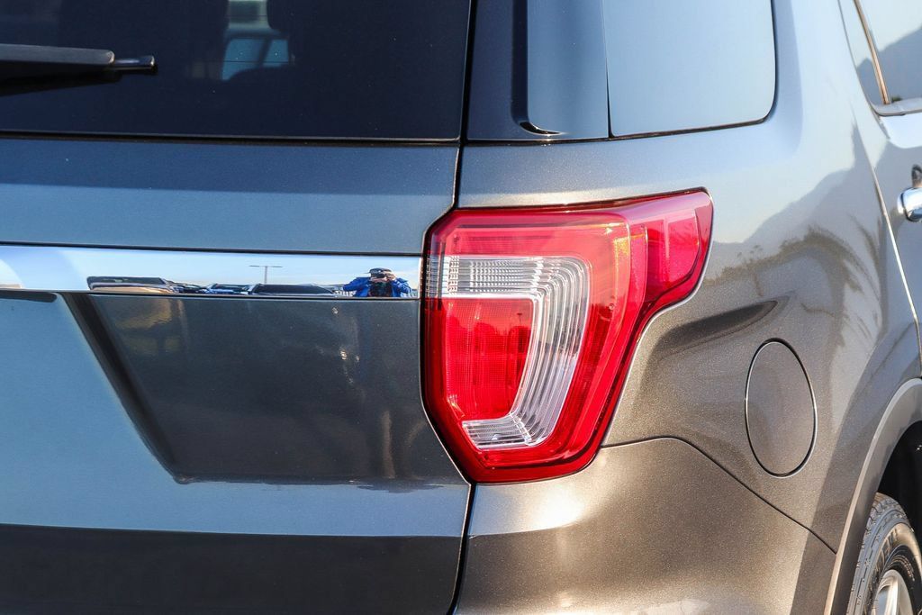 Used 2017 Ford Explorer Limited FWD image 10