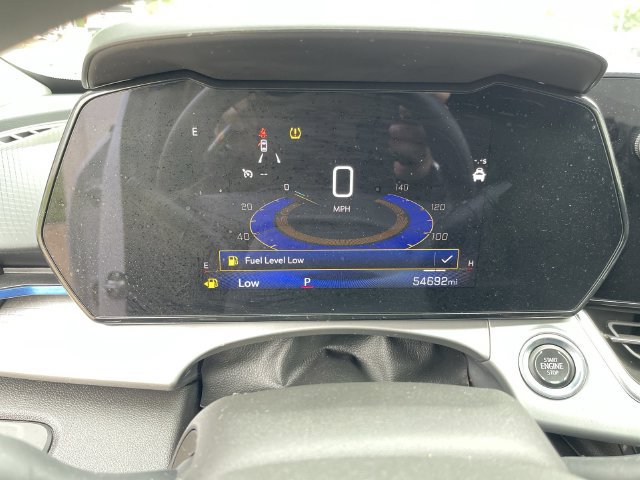 Used 2025 Chevrolet Trax LT FWD image 2