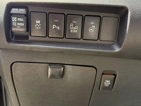 Used 2015 Toyota Sienna Limited AWD/4WD image 27