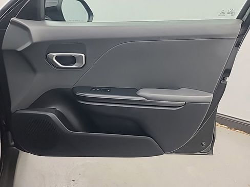Used 2025 Kia K4 FWD image 12