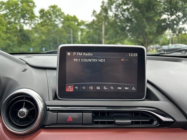 Used 2017 MAZDA MX-5 Miata RF Grand Touring RWD image 12