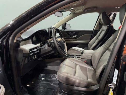 Certified 2025 Lincoln Corsair AWD image 5