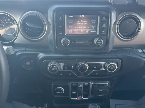 Used 2019 Jeep Wrangler Unlimited Sport S image 15