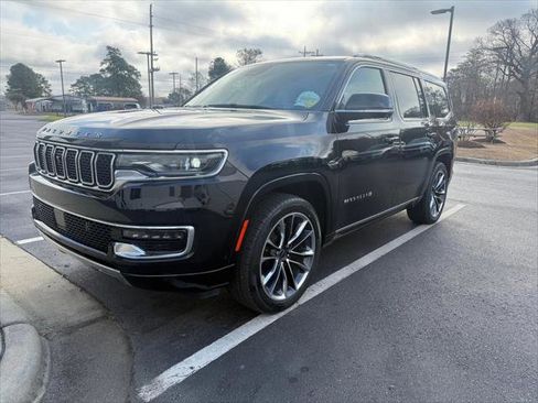 Certified 2025 Jeep Wagoneer Series III w/ Premium Group I AWD/4WD image 1