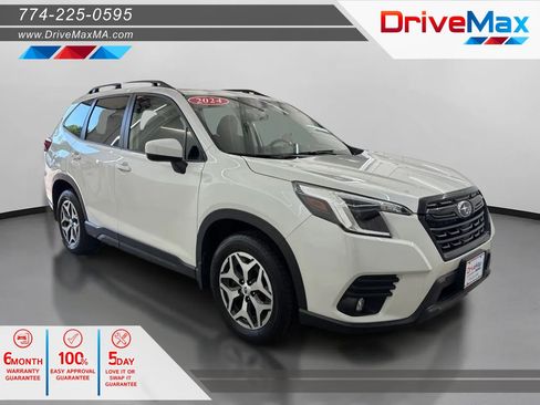 Used 2024 Subaru Forester Premium AWD/4WD image 1