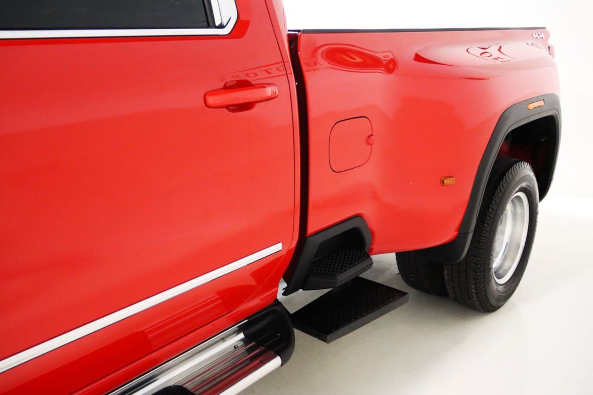 Used 2026 GMC Sierra 3500 SLE w/ SLE Value Package AWD/4WD image 8