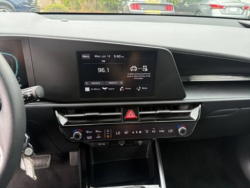 Used 2026 Kia Niro LX FWD image 20