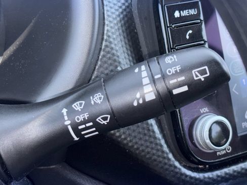 Certified 2024 Nissan Kicks SV FWD image 10