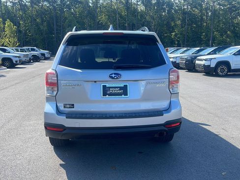 Used 2017 Subaru Forester 2.5i Touring w/ Popular Package #2 AWD/4WD image 6