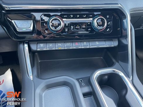 New 2025 GMC Sierra 2500 Denali w/ Denali Reserve Package image 29