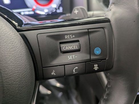 Used 2023 Nissan Rogue Platinum w/ Platinum Premium Package image 17