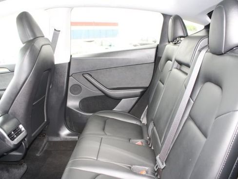 Used 2023 Tesla Model Y Long Range AWD/4WD image 31