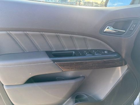 Used 2021 GMC Canyon Denali image 10