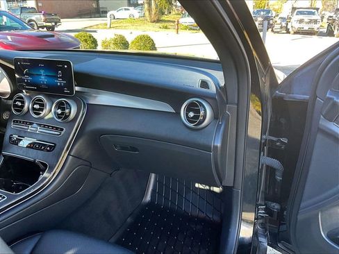 Used 2022 Mercedes-Benz GLC 300 4MATIC w/ Premium Package Lite image 13