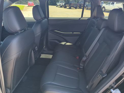 New 2026 Jeep Cherokee Limited AWD/4WD image 12