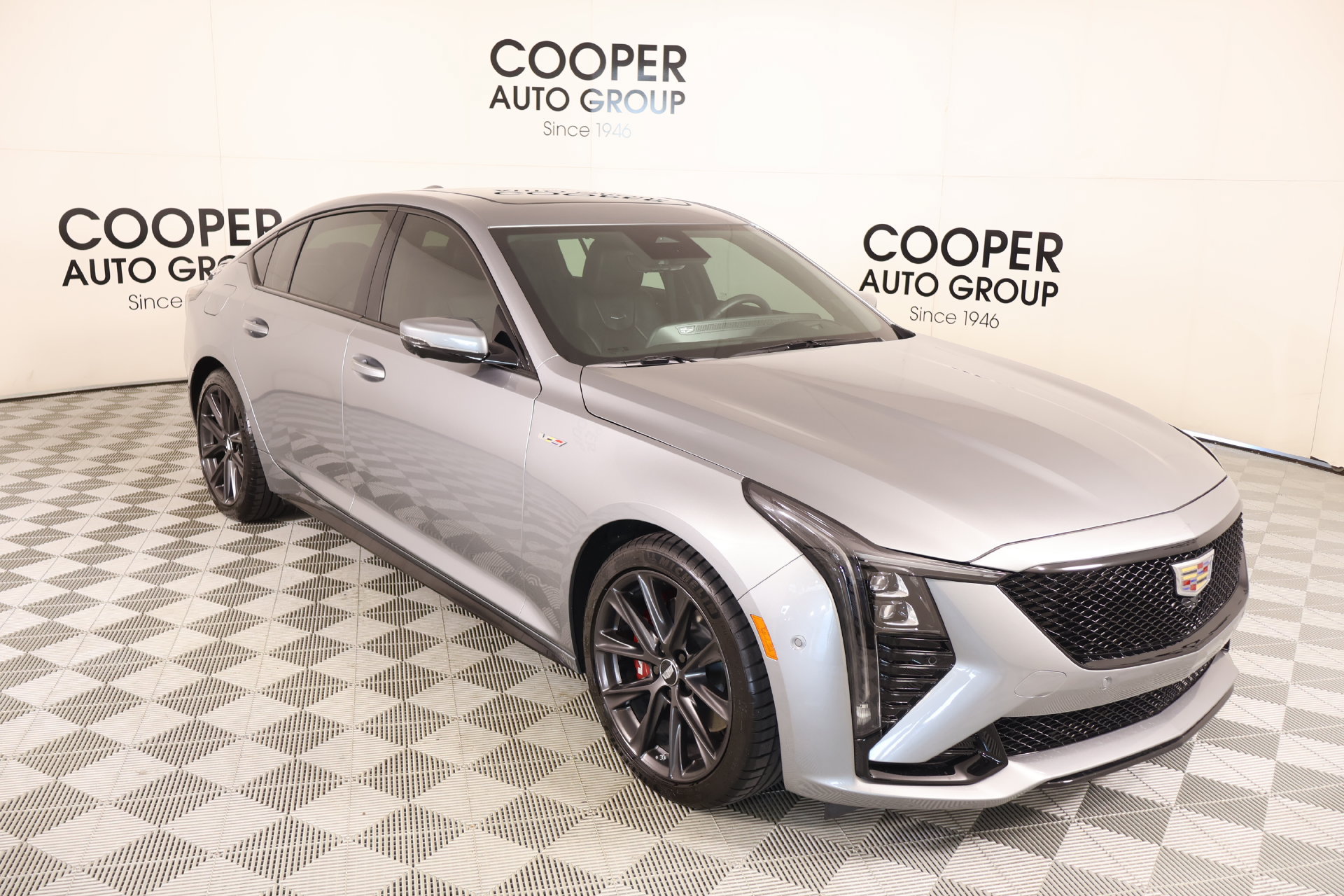 Used 2026 Cadillac CT5 V w/ Technology Package RWD image 1
