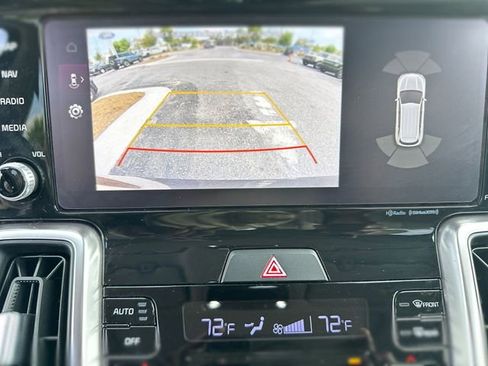Used 2022 Kia Sorento EX w/ Panoramic Sunroof Package FWD image 18