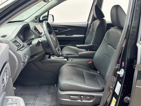 Used 2022 Honda Pilot Touring image 16