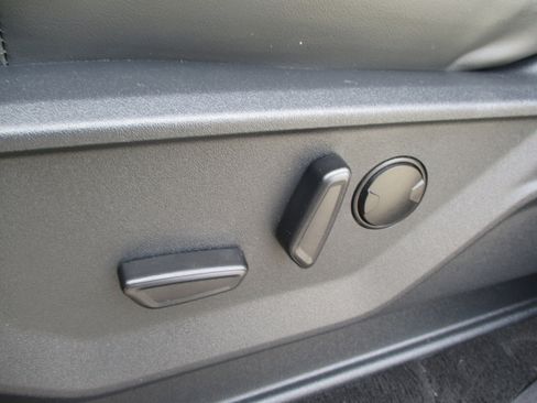 Used 2025 Ford Expedition Max Active AWD/4WD image 38