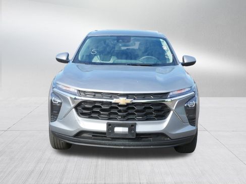 Certified 2024 Chevrolet Trax LS w/ LS Convenience Package image 2