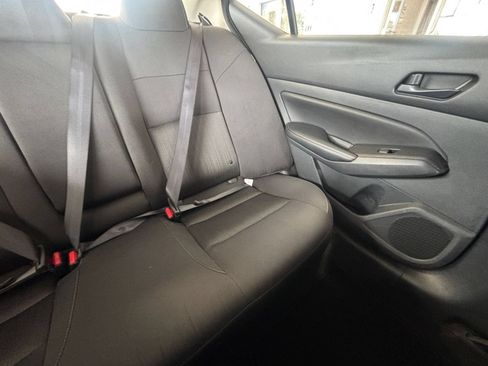 Used 2025 Nissan Altima 2.5 SV FWD image 38