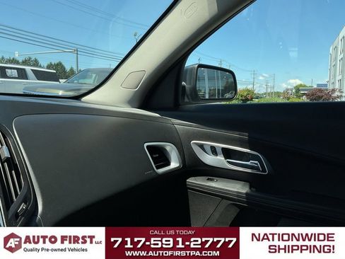 Used 2017 Chevrolet Equinox LS AWD/4WD image 18