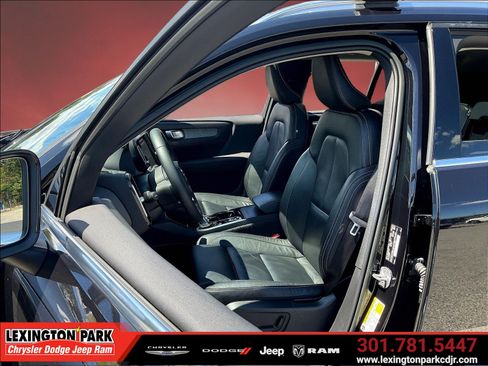 Used 2023 Volvo XC40 B5 Ultimate w/ Climate Package AWD/4WD image 20