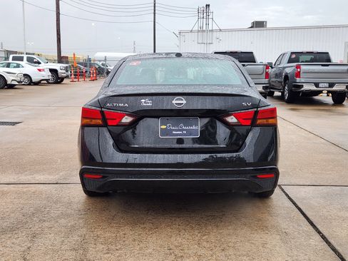 Used 2024 Nissan Altima 2.5 SV image 7