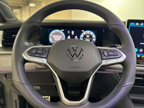 New 2026 Volkswagen Tiguan SE R-Line AWD/4WD image 22