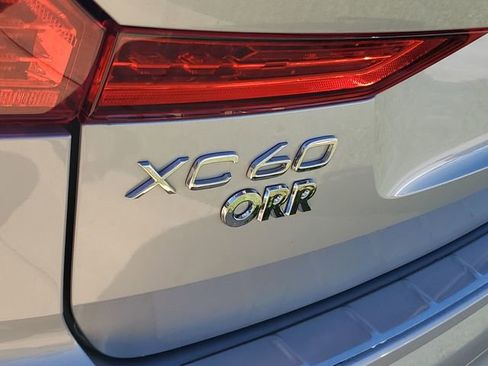 Used 2022 Volvo XC60 T8 Inscription w/ Advanced Package image 33