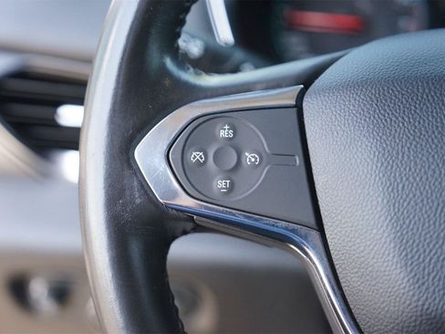 Used 2019 Chevrolet Traverse LT w/ LPO, Floor Liner Package FWD image 24