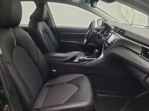 Used 2018 Toyota Camry SE w/ Convenience Package FWD image 21