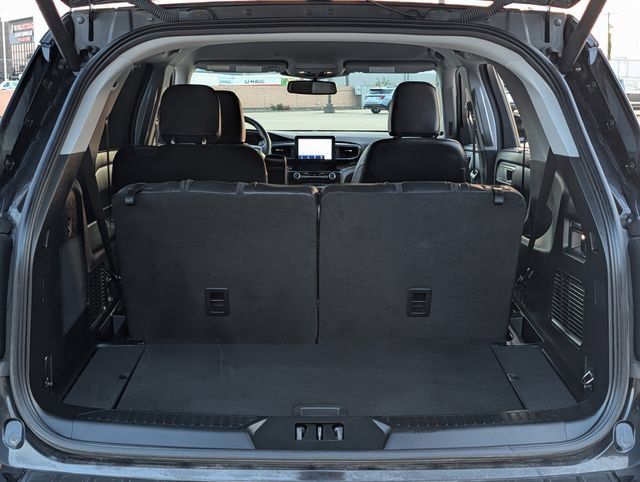 Used 2021 Ford Explorer Limited w/ Equipment Group 301A RWD image 31