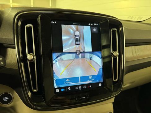 Used 2024 Volvo XC40 B5 Ultimate w/ Climate Package AWD/4WD image 28