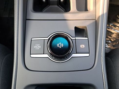 New 2025 Volkswagen Tiguan S image 13