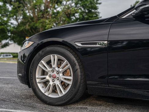 Used 2018 Jaguar XE Premium AWD/4WD image 72