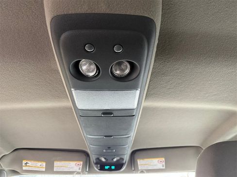 Used 2004 Chevrolet Blazer LS w/ Preferred Equipment Group image 28