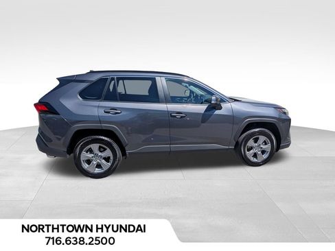 Used 2025 Toyota RAV4 XLE AWD/4WD image 11