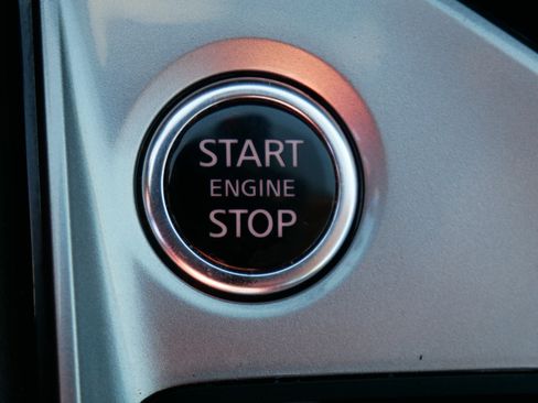 Used 2024 Nissan Altima 2.5 SV image 33