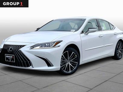 New 2025 Lexus ES 350 w/ Premium Package