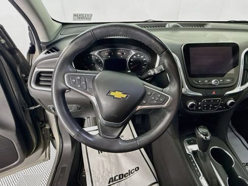 Used 2018 Chevrolet Equinox LT w/ Sun & Infotainment Package AWD/4WD image 12