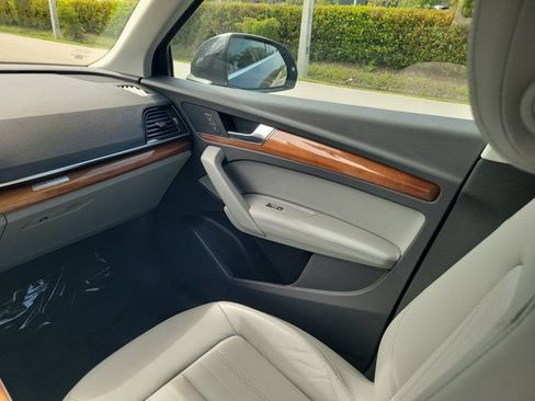 Certified 2022 Audi Q5 2.0T Premium Plus w/ Premium Plus Package AWD/4WD image 14