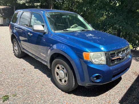 Used 2008 Ford Escape XLS AWD/4WD image 4