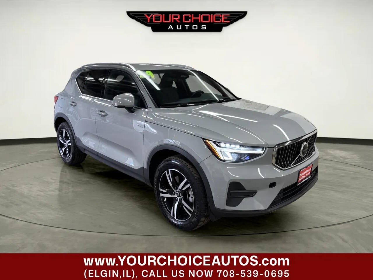 Used 2024 Volvo XC40 B5 Core AWD/4WD image 10