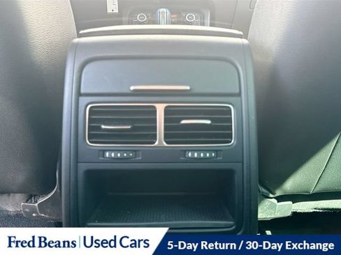Used 2012 Volkswagen Touareg Sport AWD/4WD image 32