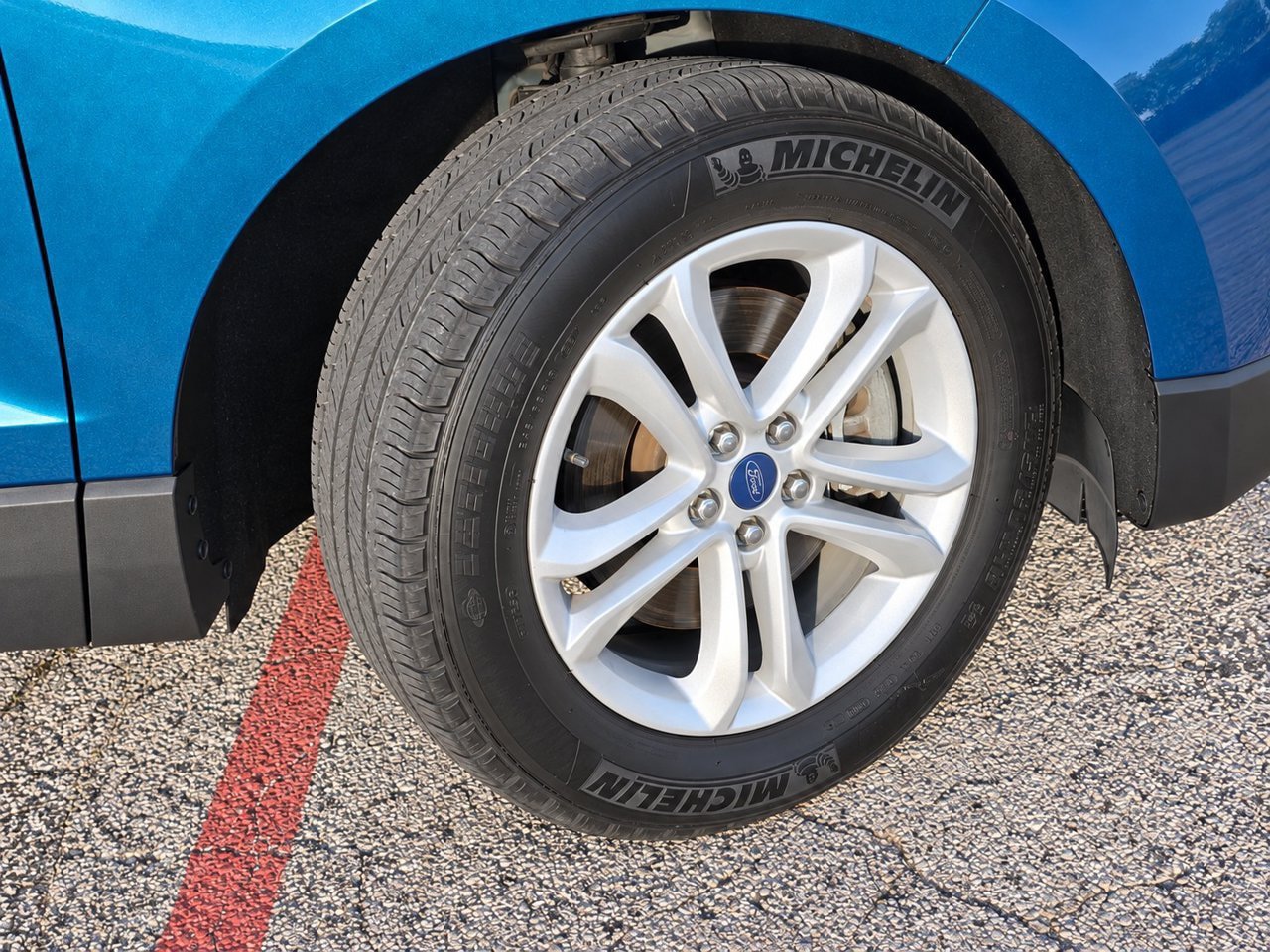 Used 2020 Ford Edge SEL w/ Convenience Package AWD/4WD image 9