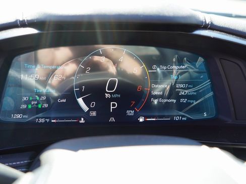 Used 2025 Chevrolet Corvette Stingray Coupe w/ 1LT image 20