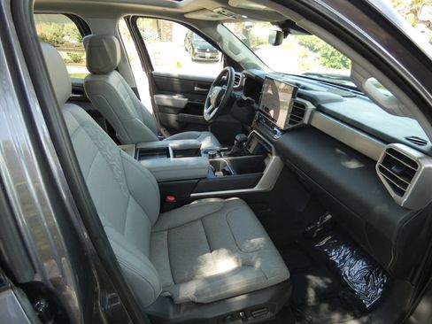 Used 2024 Toyota Tundra Limited w/ TRD Off-Road Package AWD/4WD image 29